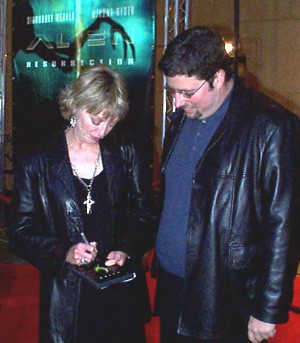 Veronica Cartwright signs a DVD