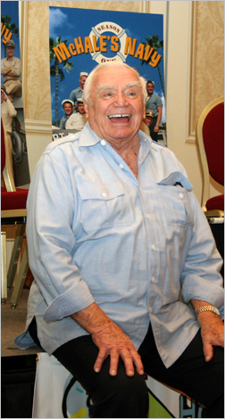 Ernest Borgnine answers questions and tells some great stories