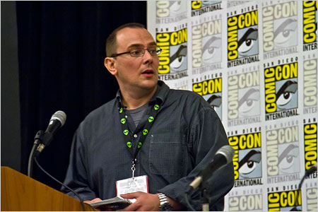 Bill Hunt moderating the Blu-ray Producers panel